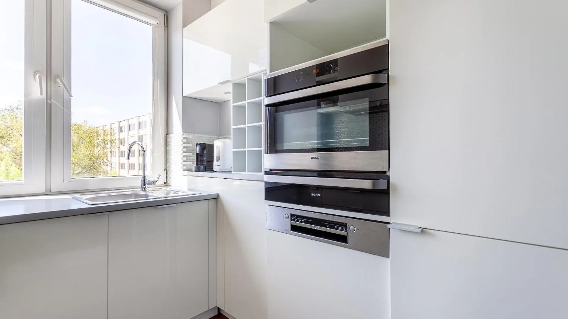 Apartment Shortstaypoland Aleje Ujazdowskie B169 Warsaw